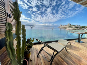 Surfer Caravan Gastro Pub Suites- Adults Only